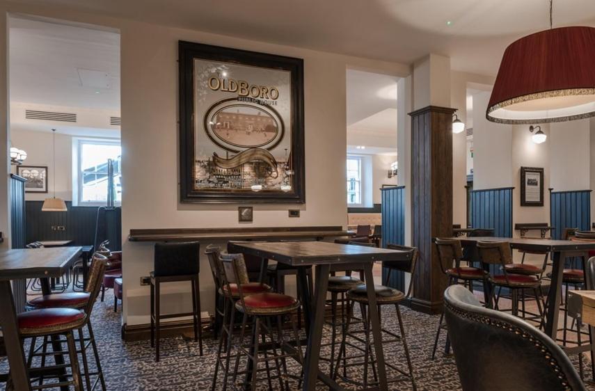 The Old Borough Hotel - Wetherspoon Swords Buitenkant foto